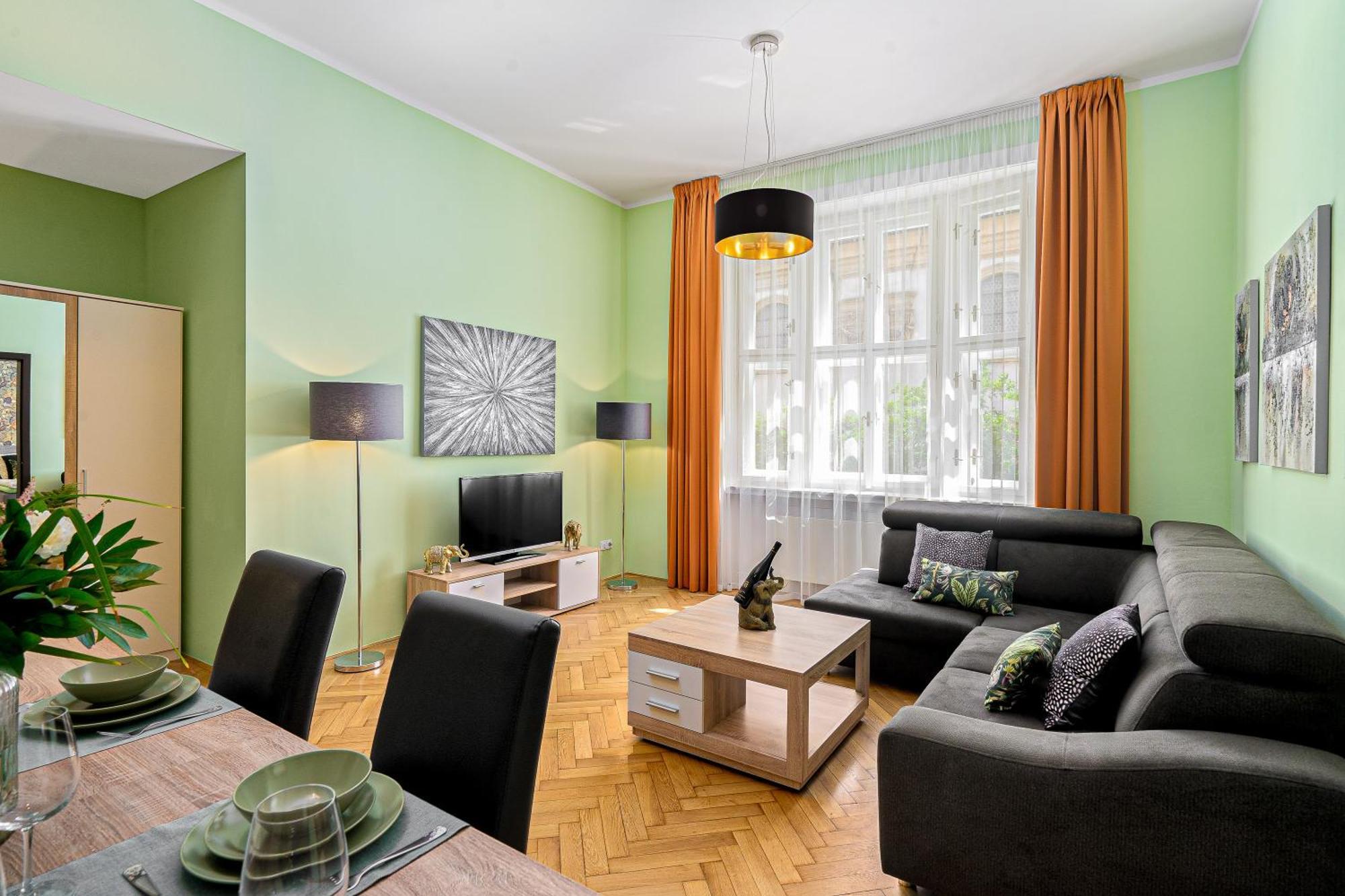 Oasis At Charles Square Daire